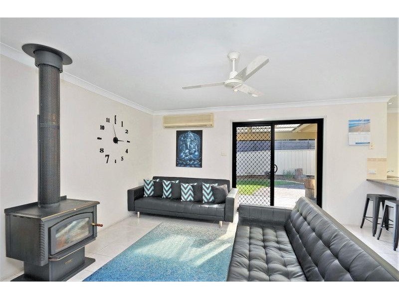 19 Lydon Crescent, West Nowra NSW 2541