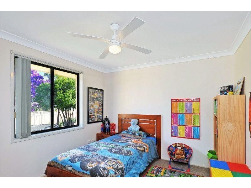 19 Lydon Crescent, West Nowra NSW 2541