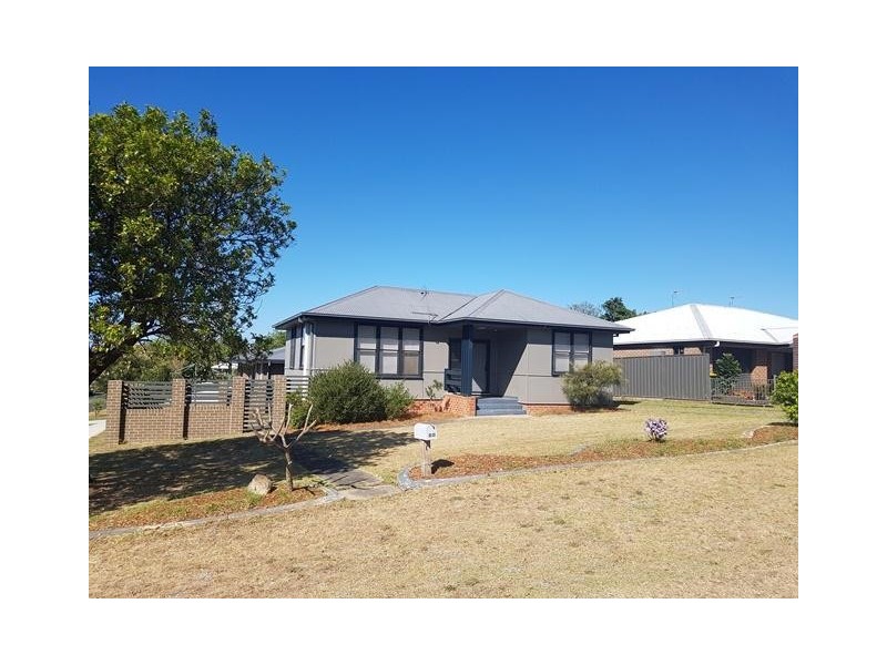 22 Tanang Street, Bomaderry NSW 2541