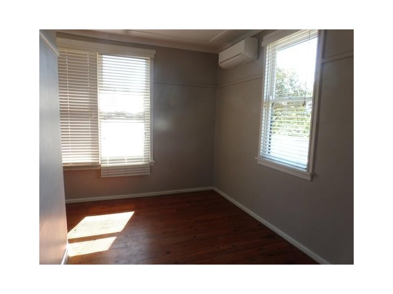 22 Tanang Street, Bomaderry NSW 2541