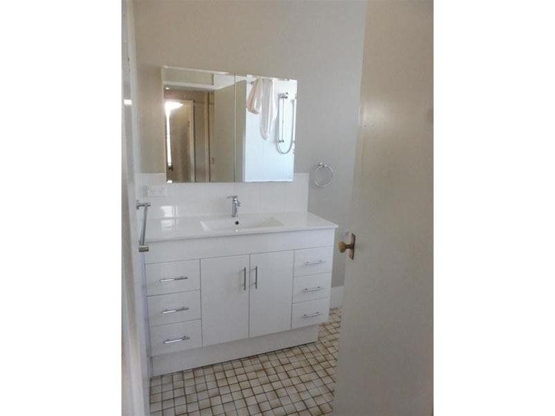 22 Tanang Street, Bomaderry NSW 2541