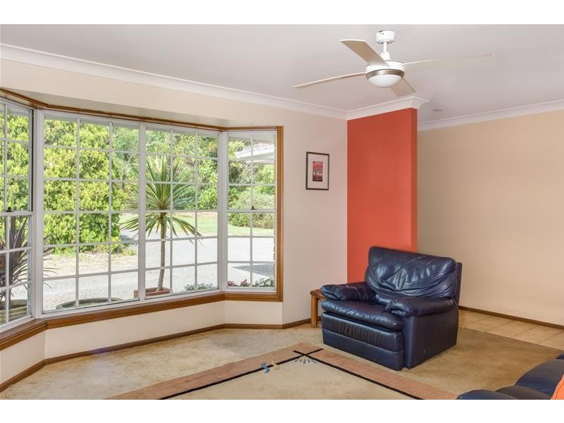 2 Knoll Parade, Woollamia NSW 2540