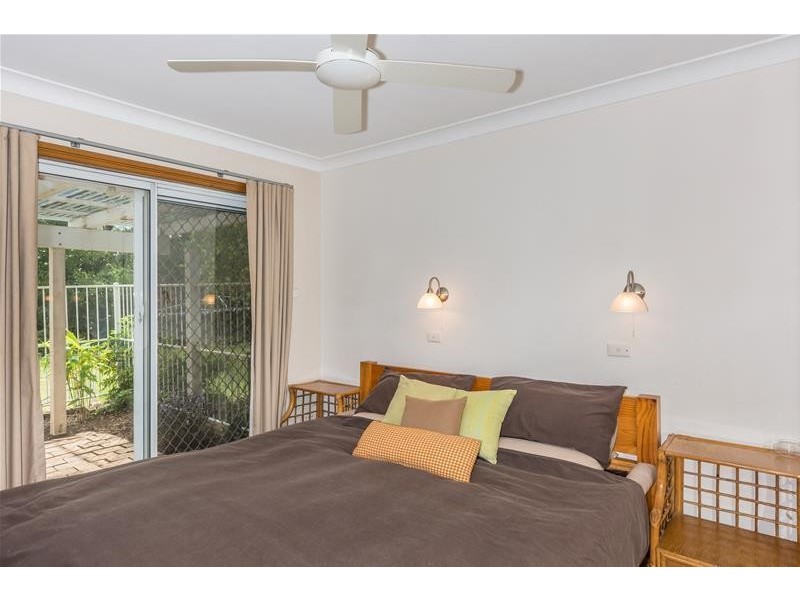 2 Knoll Parade, Woollamia NSW 2540