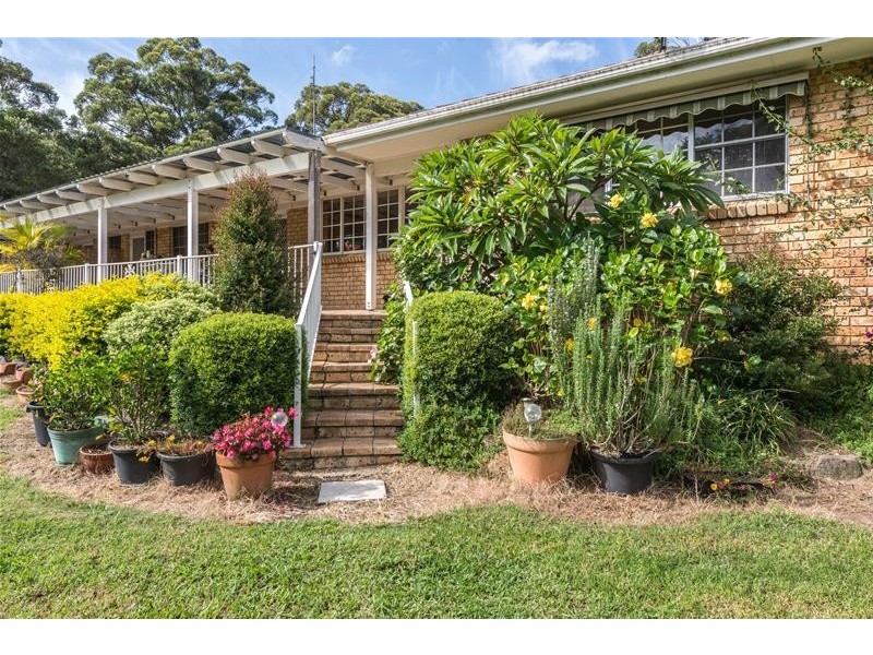 2 Knoll Parade, Woollamia NSW 2540
