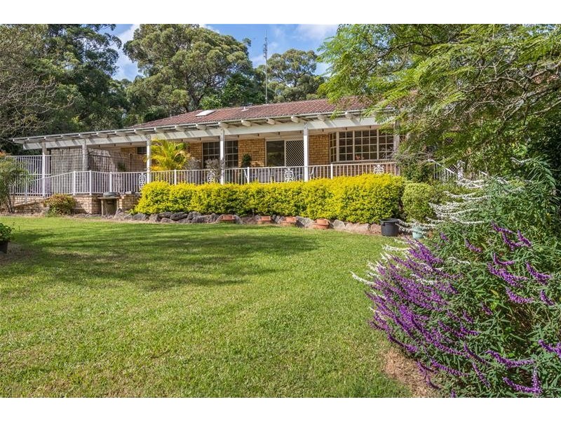 2 Knoll Parade, Woollamia NSW 2540