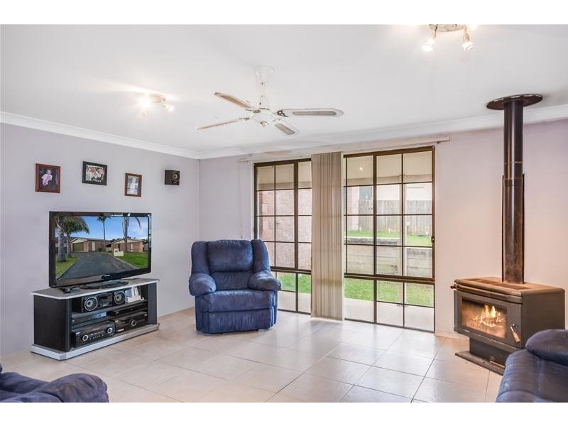 1 Glenair Avenue, West Nowra NSW 2541