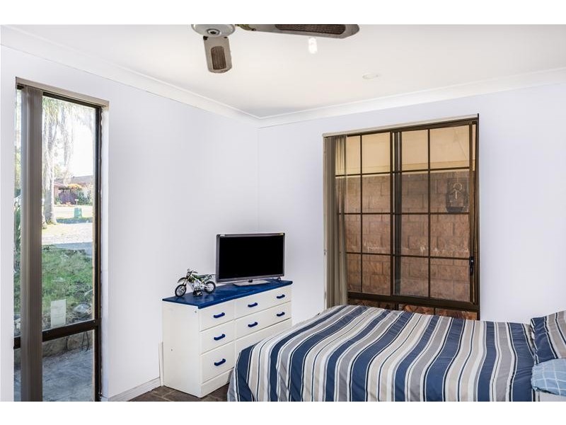 1 Glenair Avenue, West Nowra NSW 2541