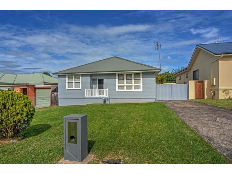 6 Wilson Avenue, Nowra NSW 2541