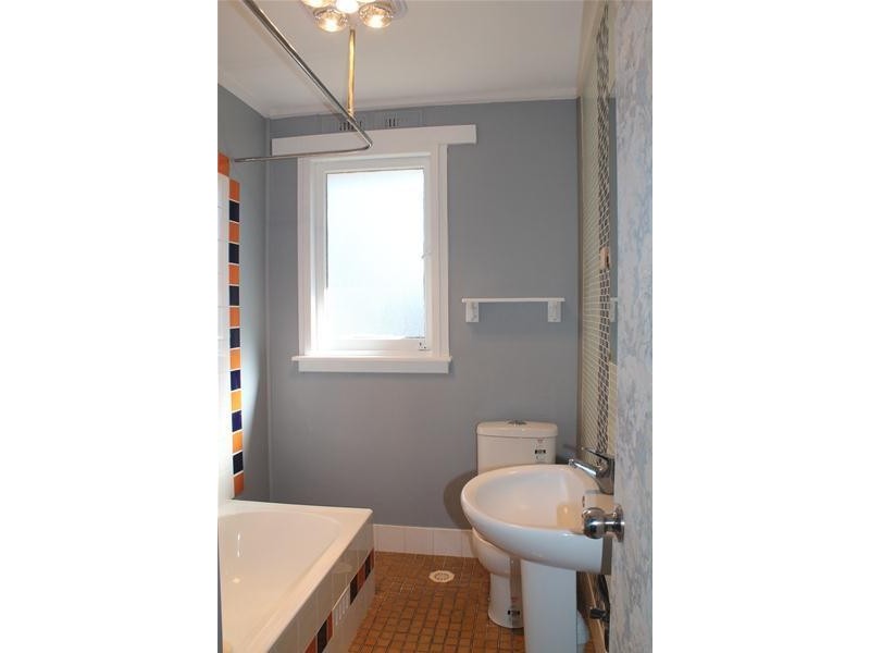 31 McKay Street, Nowra NSW 2541