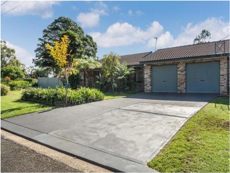 4 Caroola Parade, North Nowra NSW 2541