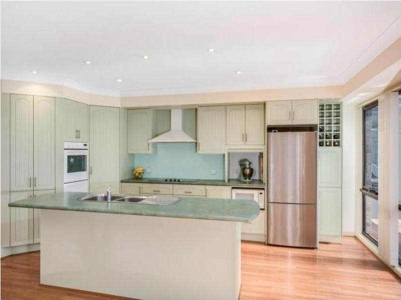 4 Caroola Parade, North Nowra NSW 2541