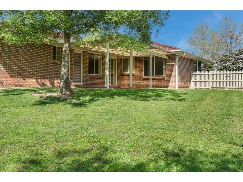 4 Gardenia Crescent, Bomaderry NSW 2541