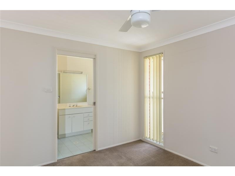 4 Gardenia Crescent, Bomaderry NSW 2541