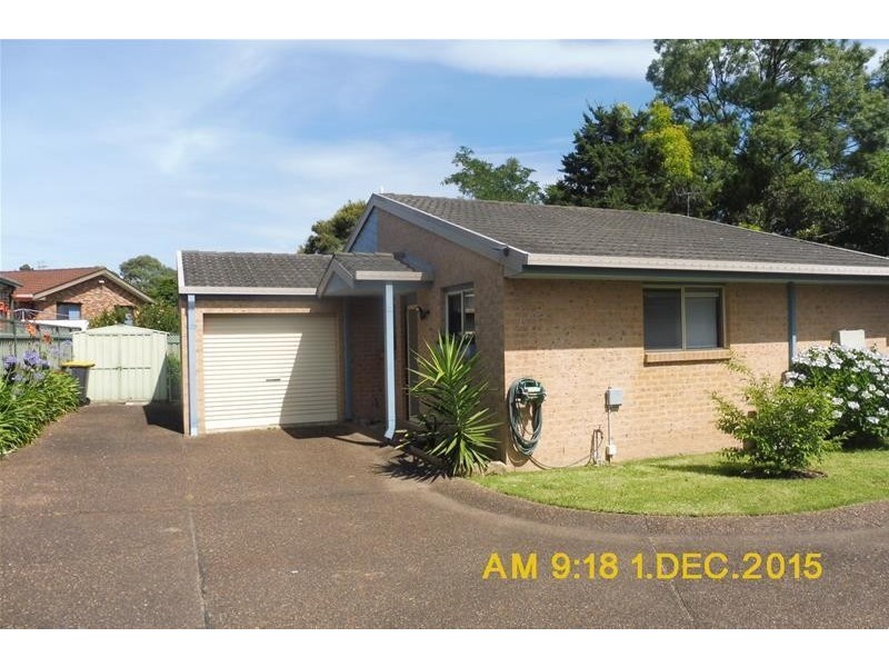 4/5 Waroo Place, Bomaderry NSW 2541