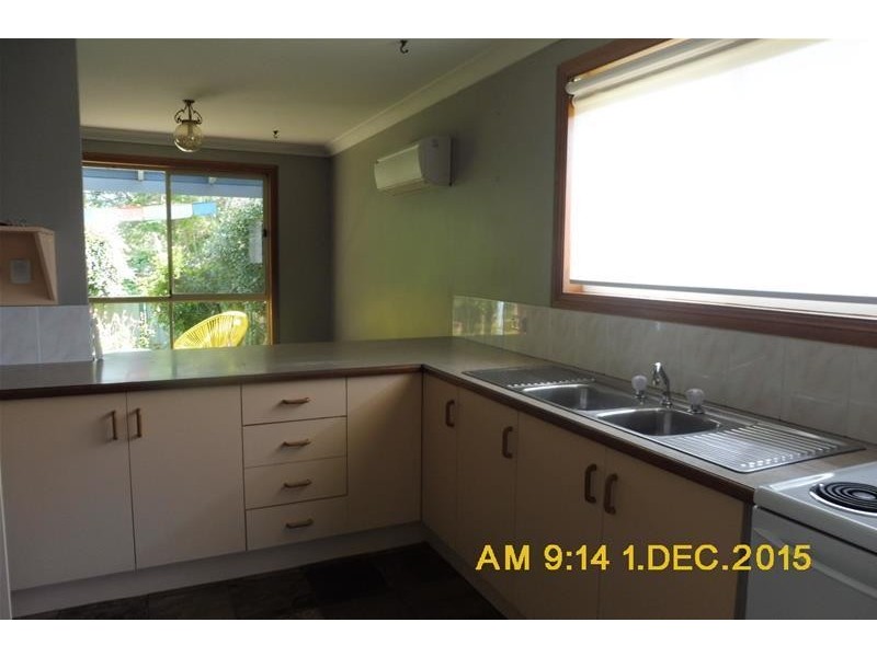 4/5 Waroo Place, Bomaderry NSW 2541