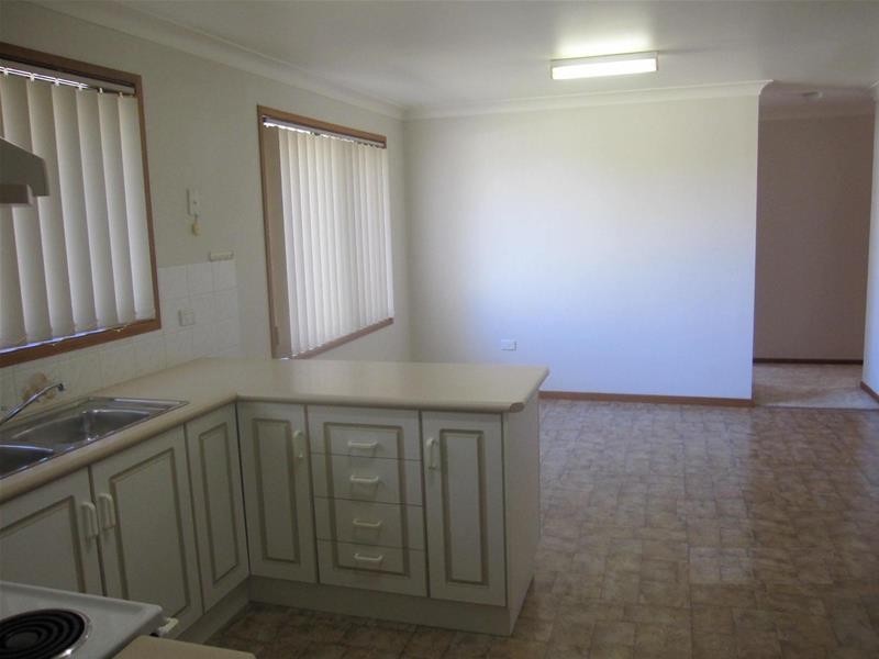 5A Herbert Close, Bomaderry NSW 2541