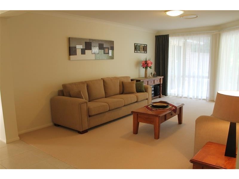 11 Stapleton Street, Falls Creek NSW 2540