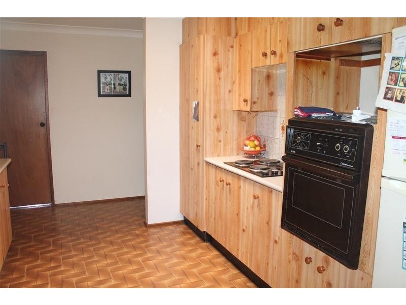 38 Edwards Avenue, Bomaderry NSW 2541