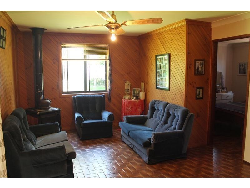 38 Edwards Avenue, Bomaderry NSW 2541