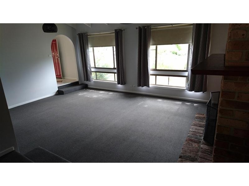 11 Dobbie Close, West Nowra NSW 2541