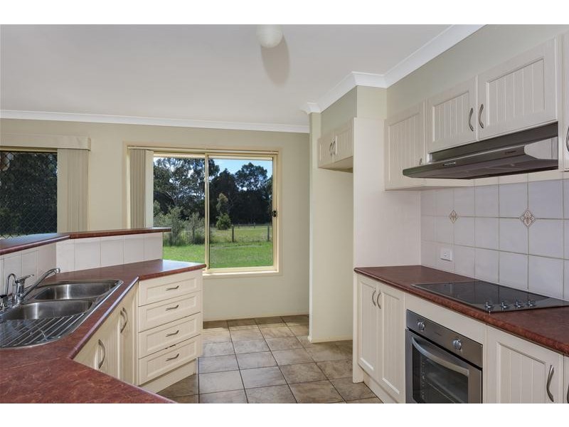 144 Stringybark Road, Nowra Hill NSW 2540