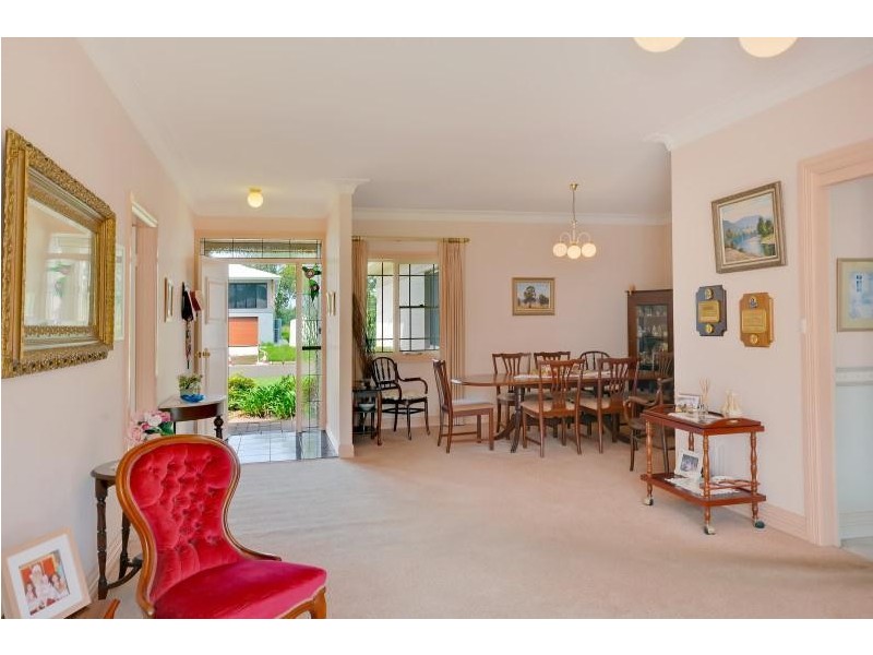 31 Lyrebird Drive, Nowra NSW 2541