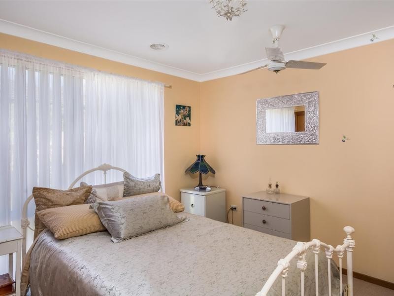 34 Yeovil Drive, Bomaderry NSW 2541