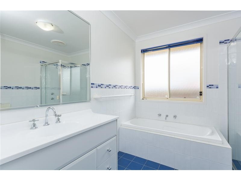 35 Guinea Flower Crescent, Worrigee NSW 2540