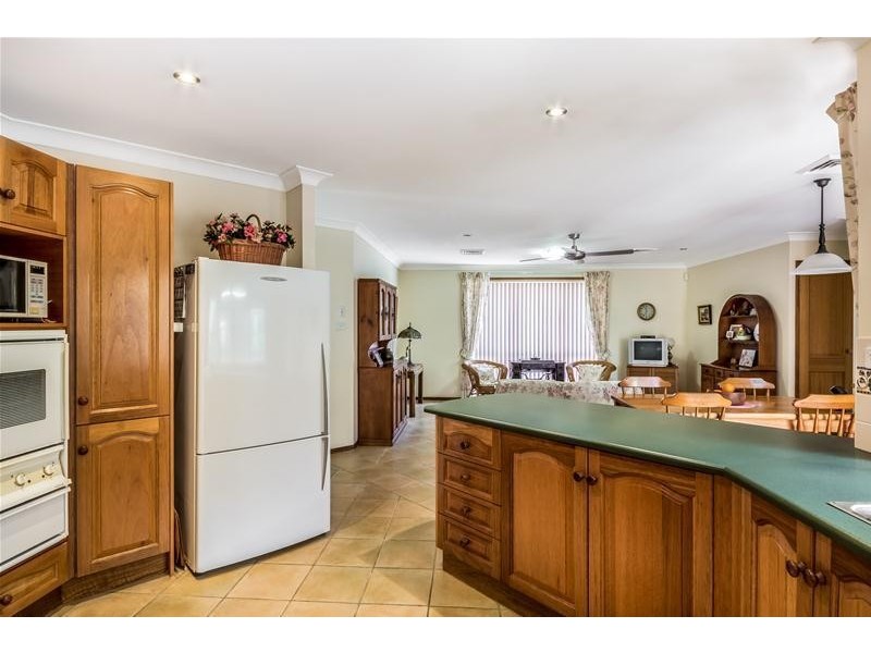 11 Almond Grove, Worrigee NSW 2540