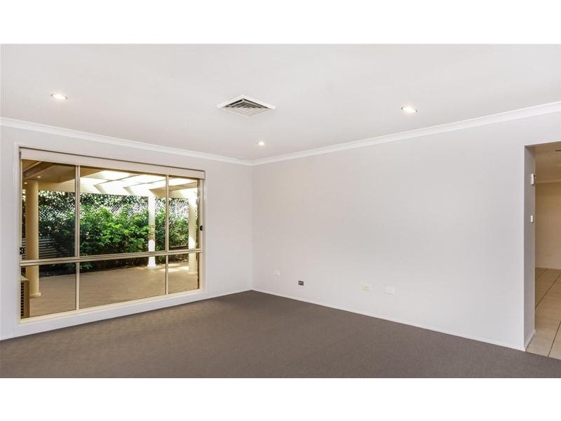 5 Burradoo Crescent, Nowra NSW 2541