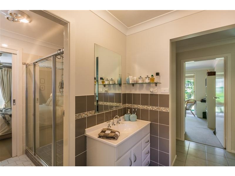 63 Cambewarra Road, Bomaderry NSW 2541