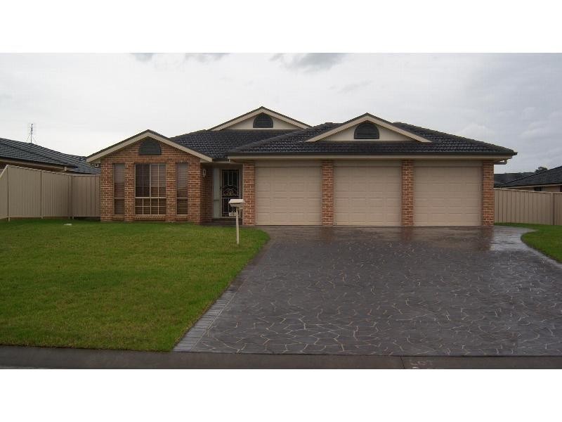 82 Rayleigh Drive, Worrigee NSW 2540