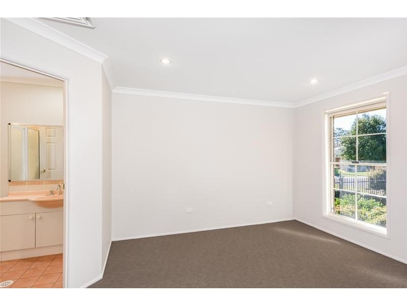 5 Burradoo Crescent, Nowra NSW 2541