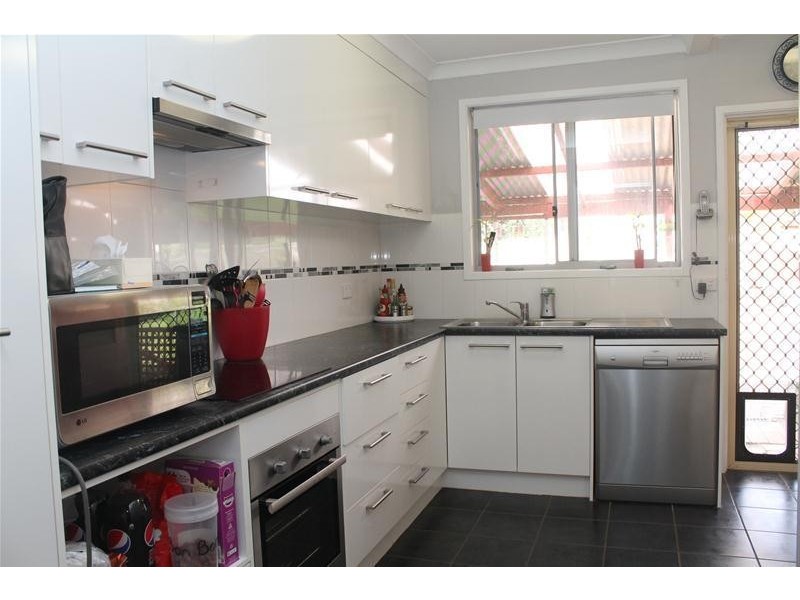 16 Knapp Avenue, Nowra NSW 2541