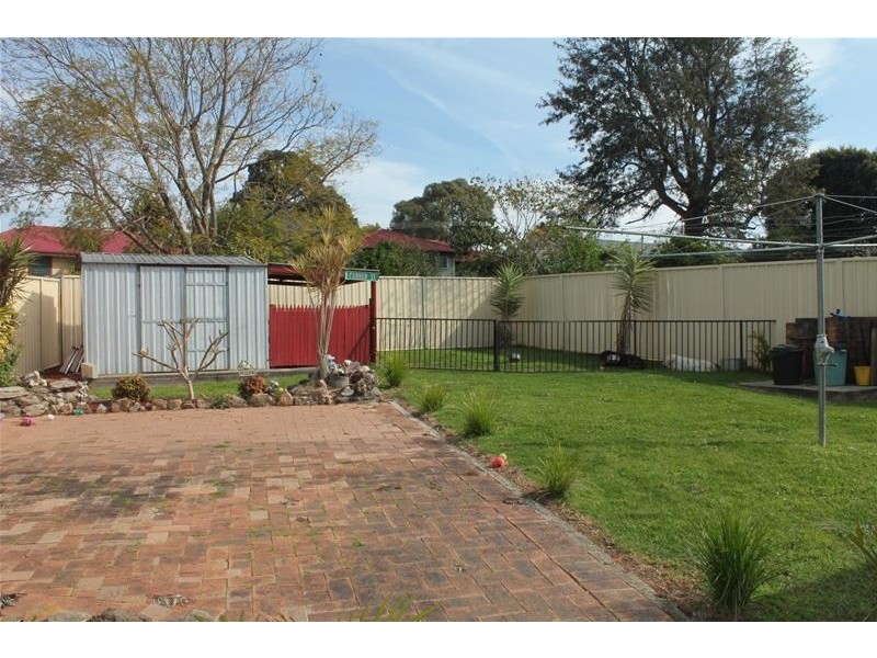 16 Knapp Avenue, Nowra NSW 2541