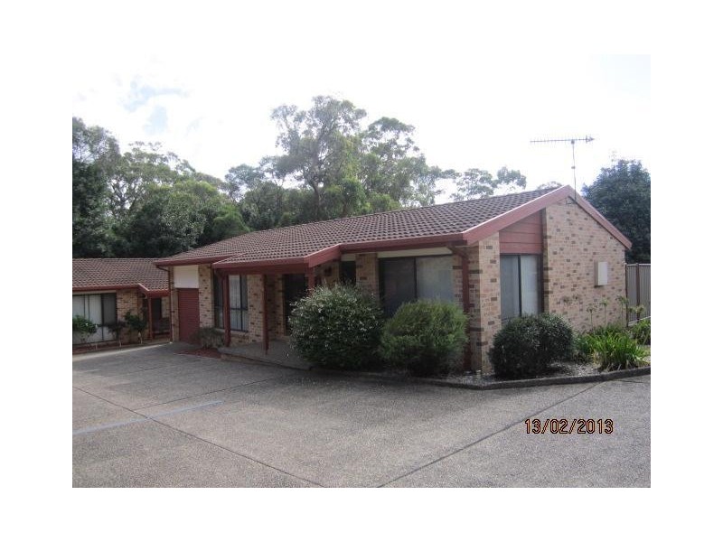 4/3 Carisbrook Close, Bomaderry NSW 2541