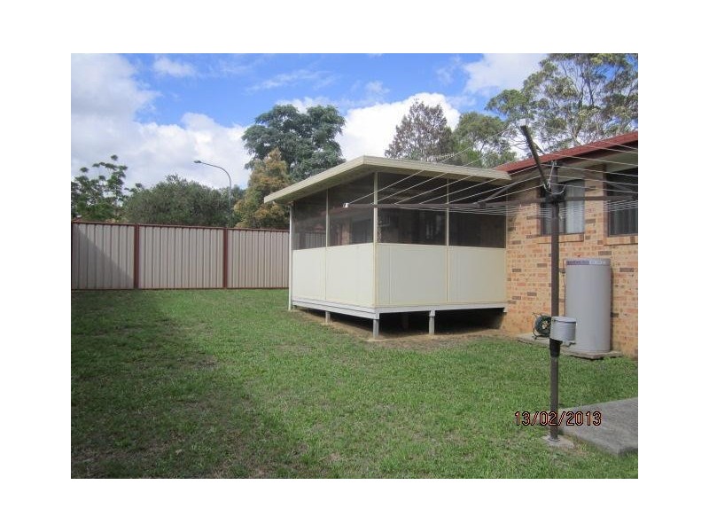 4/3 Carisbrook Close, Bomaderry NSW 2541