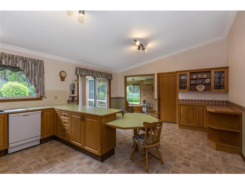 2 Wingello Close, North Nowra NSW 2541