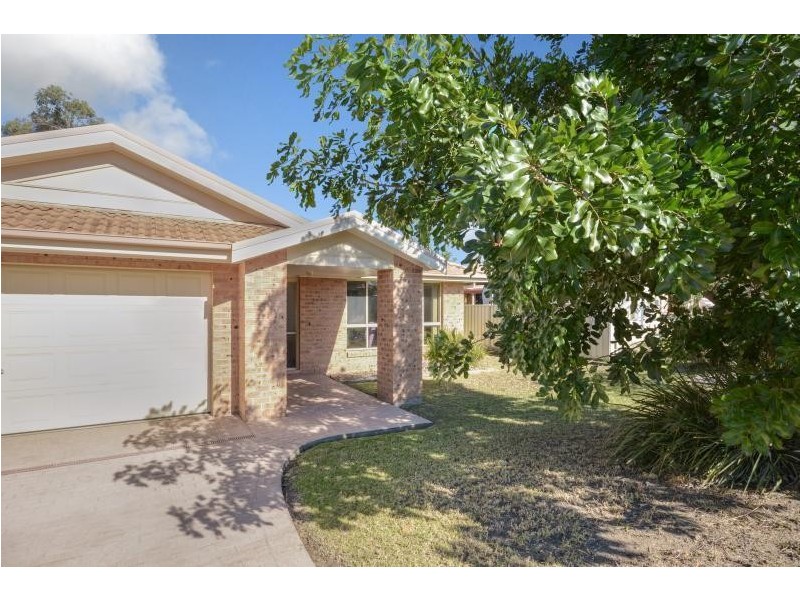 18 St James Crescent, Worrigee NSW 2540