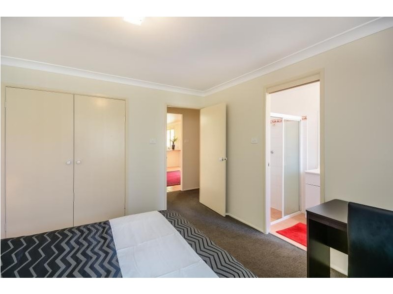 18 St James Crescent, Worrigee NSW 2540