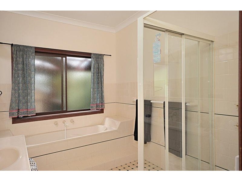 10 Binks Place, Cambewarra Village NSW 2540