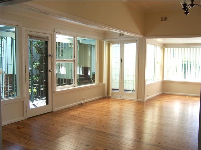 13 Worrigee Street, Nowra NSW 2541