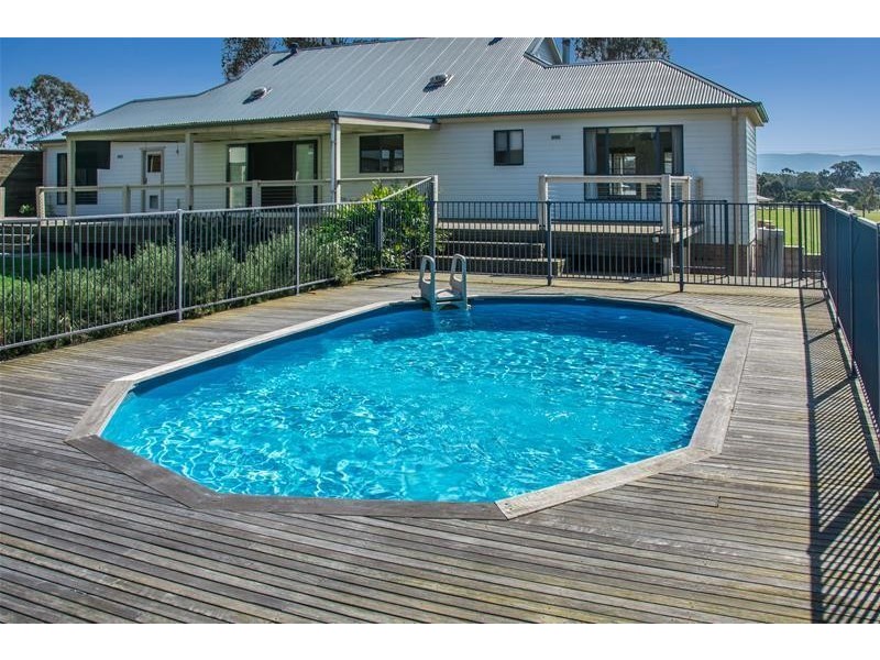 41 Glenoak Way, Nowra Hill NSW 2540