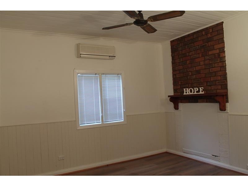 33 Tarawarra Street, Bomaderry NSW 2541