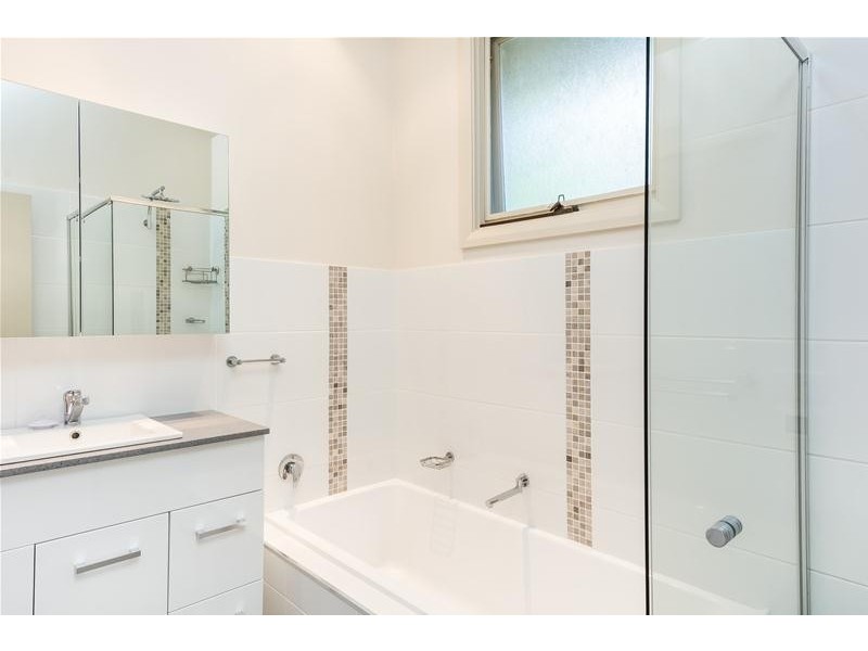 21 Tarawara Street, Bomaderry NSW 2541