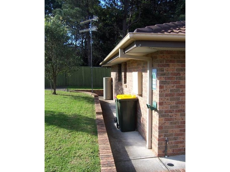 2 Herbert Close, Bomaderry NSW 2541