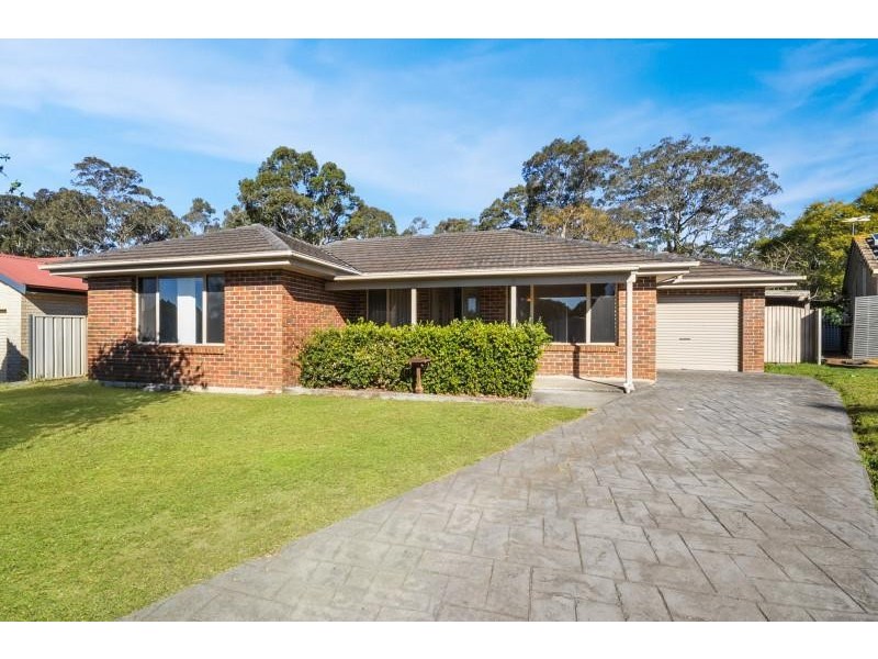 5 Tulla Place, West Nowra NSW 2541