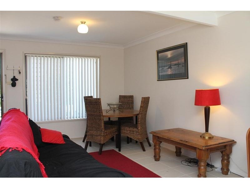 8/6 Campbell Place, Nowra NSW 2541