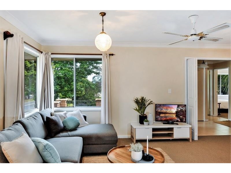 1 Mulgen Crescent, Bomaderry NSW 2541