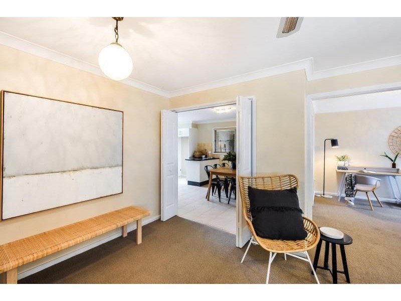 1 Mulgen Crescent, Bomaderry NSW 2541